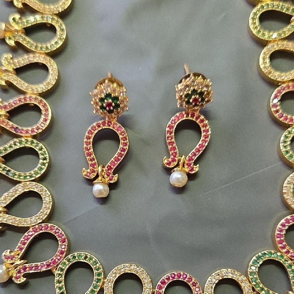 Gold Plated South Indian Temple Choker And Earrings Set Karna Pathakam - Picture 2 of 2